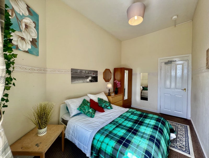 Flat Leyden Court in Glasgow