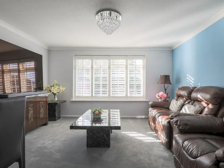 Flat Lammas Court in Windsor