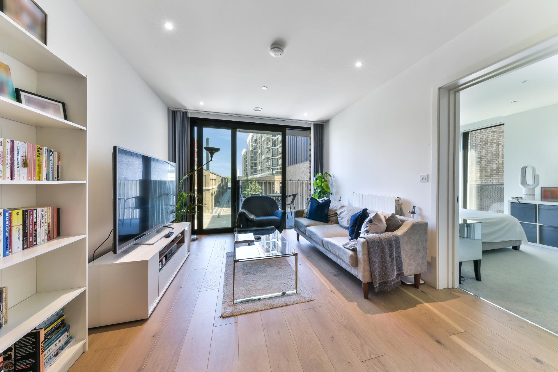 Flat Major Draper Street in Greater London