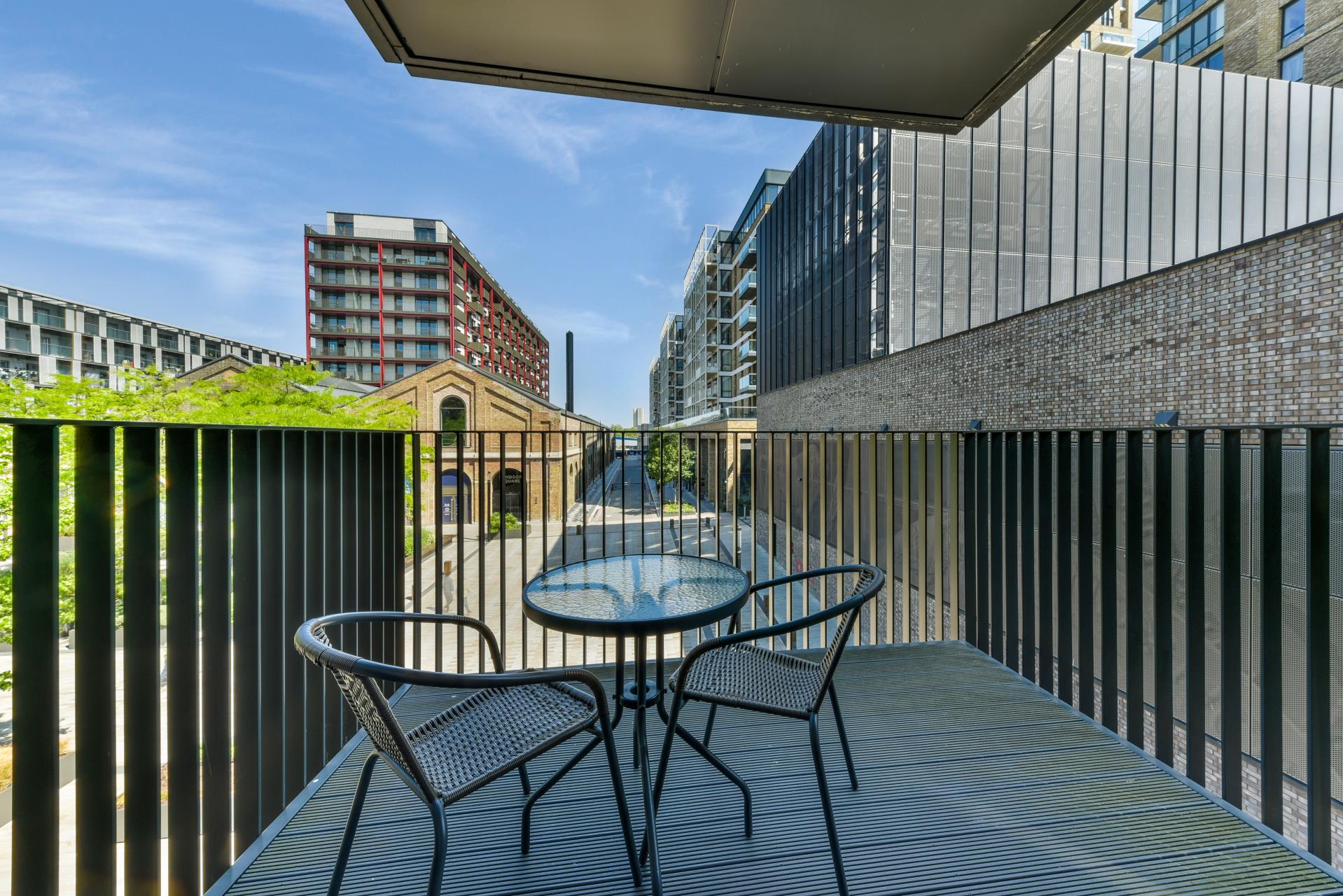 Flat Major Draper Street in Greater London