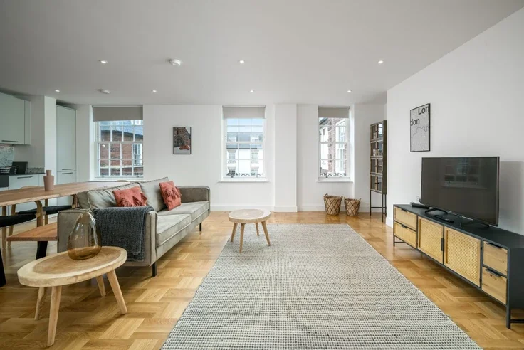 Flat Lisgar Terrace in Greater London
