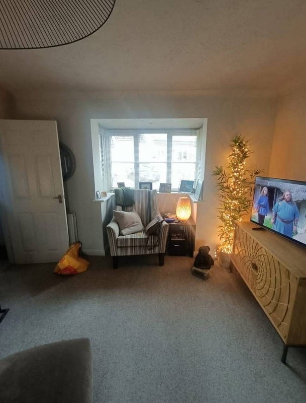 Room Broadoak Road in Bristol