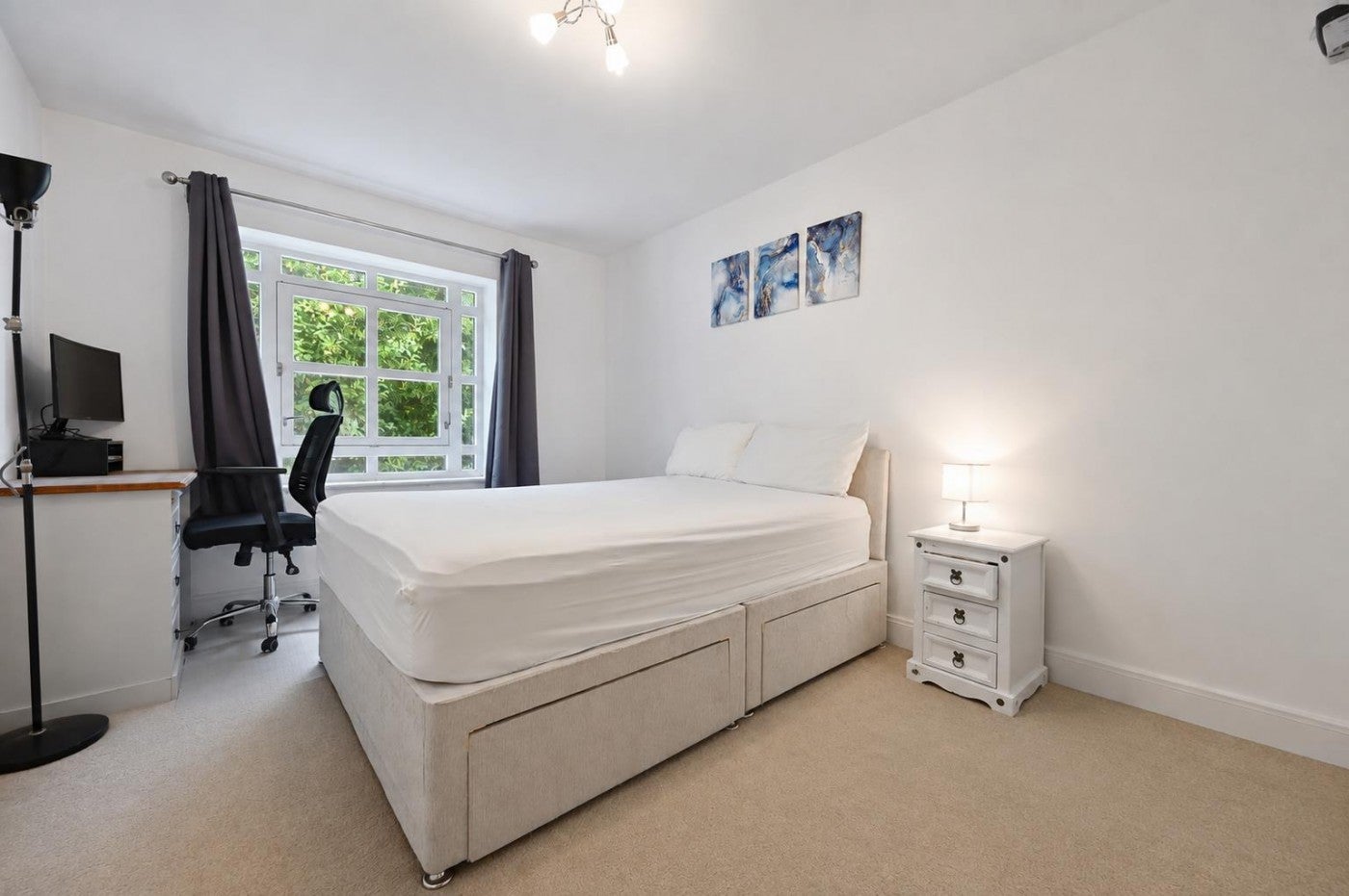 Flat Gloucester Terrace in City of Westminster