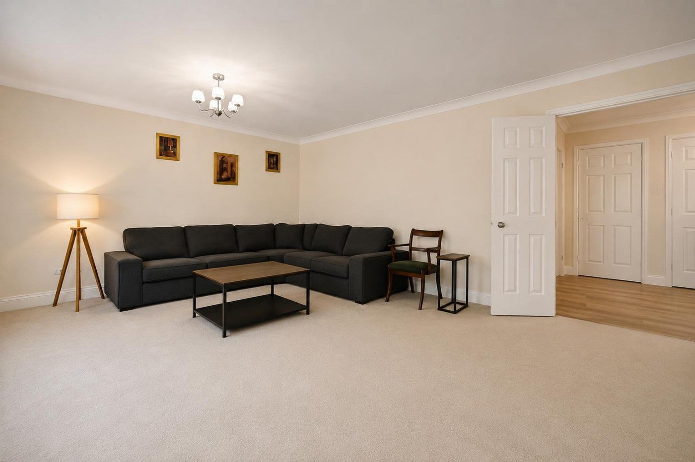Flat Gloucester Terrace in City of Westminster