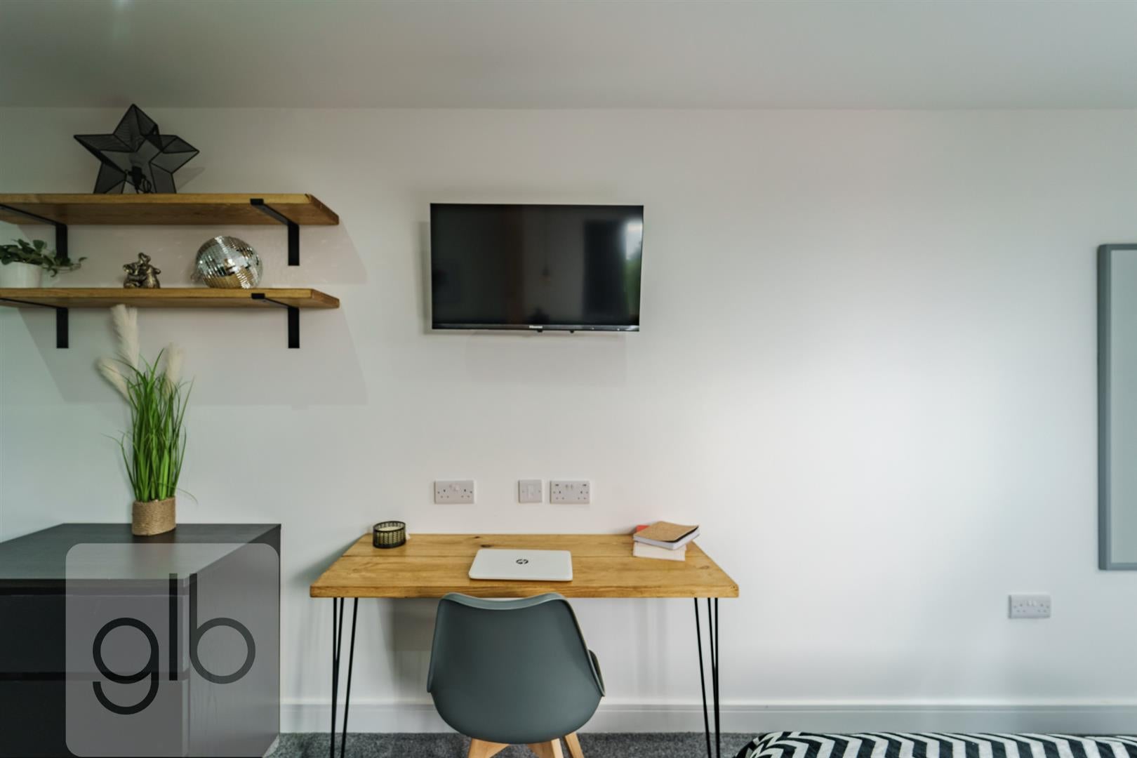 Room Dean Street in Coventry
