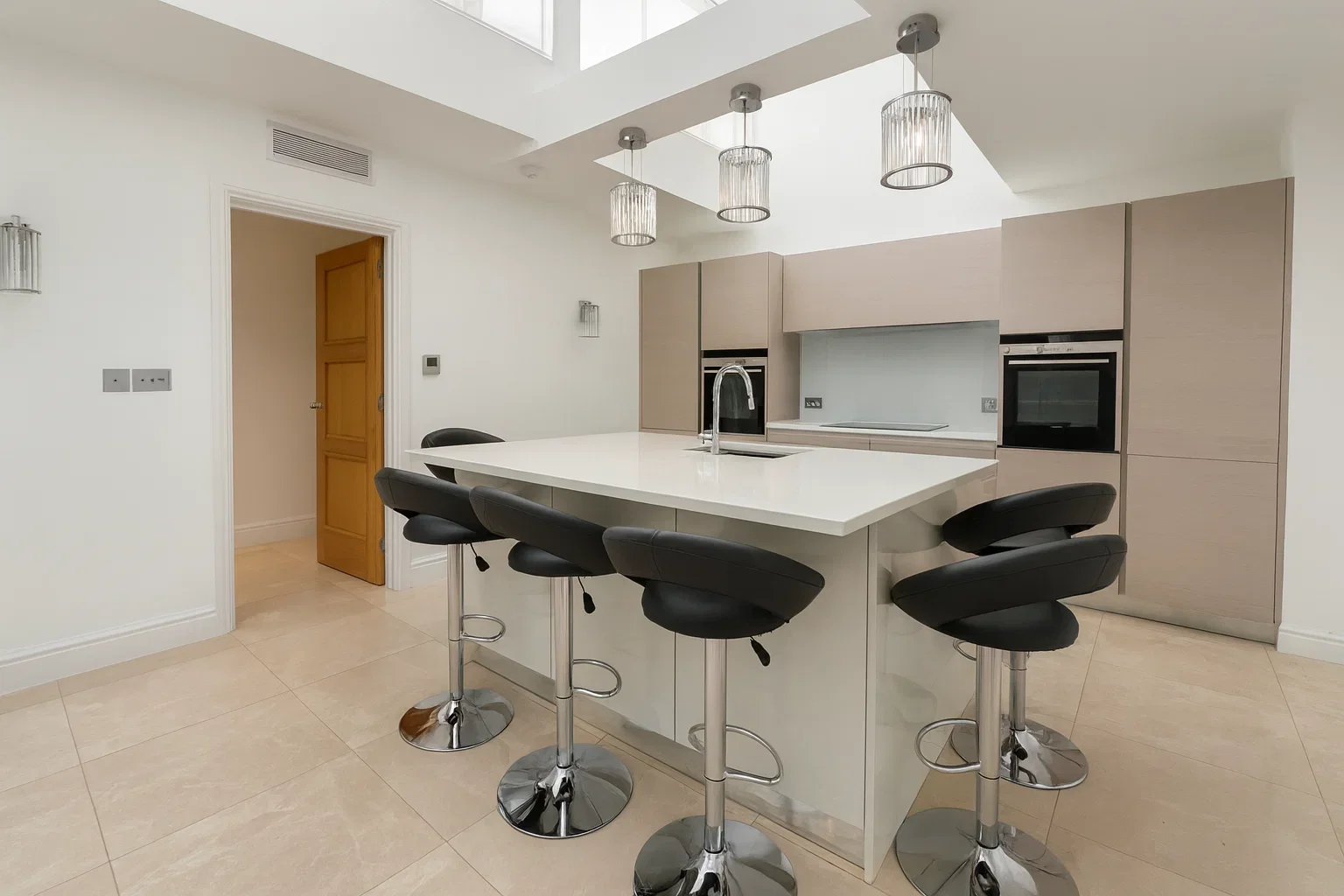 Flat York Terrace West in City of Westminster