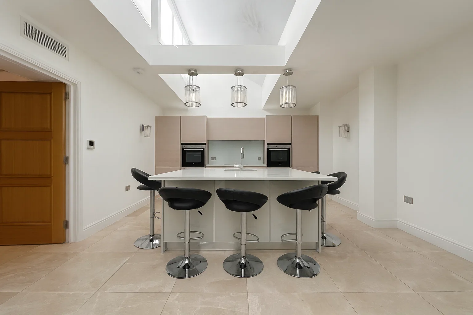 Flat York Terrace West in City of Westminster