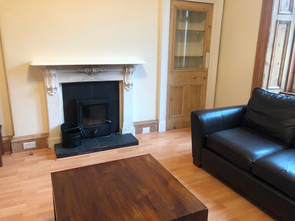 Flat Dalry Road in City of Edinburgh