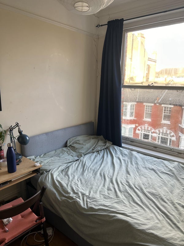 Room Widdenham Road in Greater London