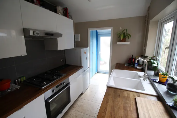 Flat Holywell Road in Watford