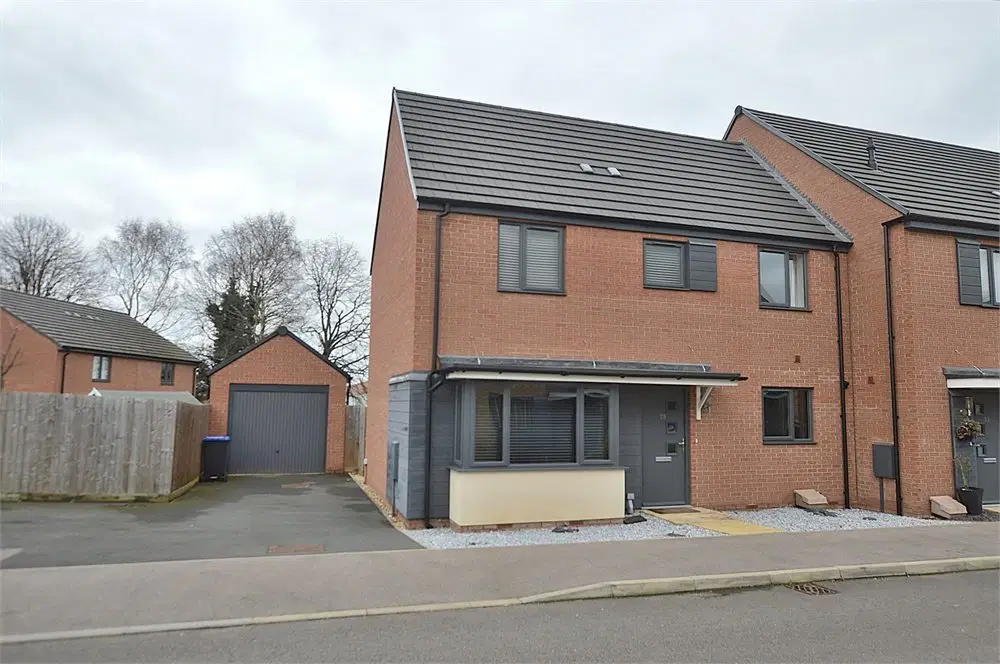 House Kensington Close in Northampton
