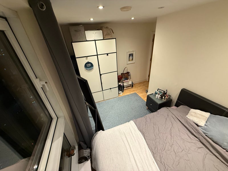 Room Prestons Road in Greater London