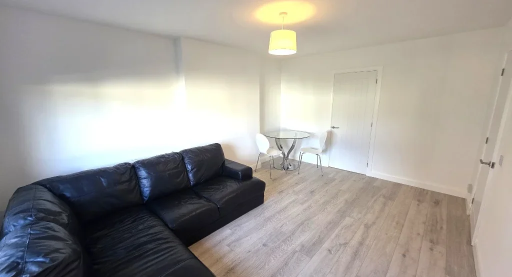 Flat Hilton Drive in Aberdeen City