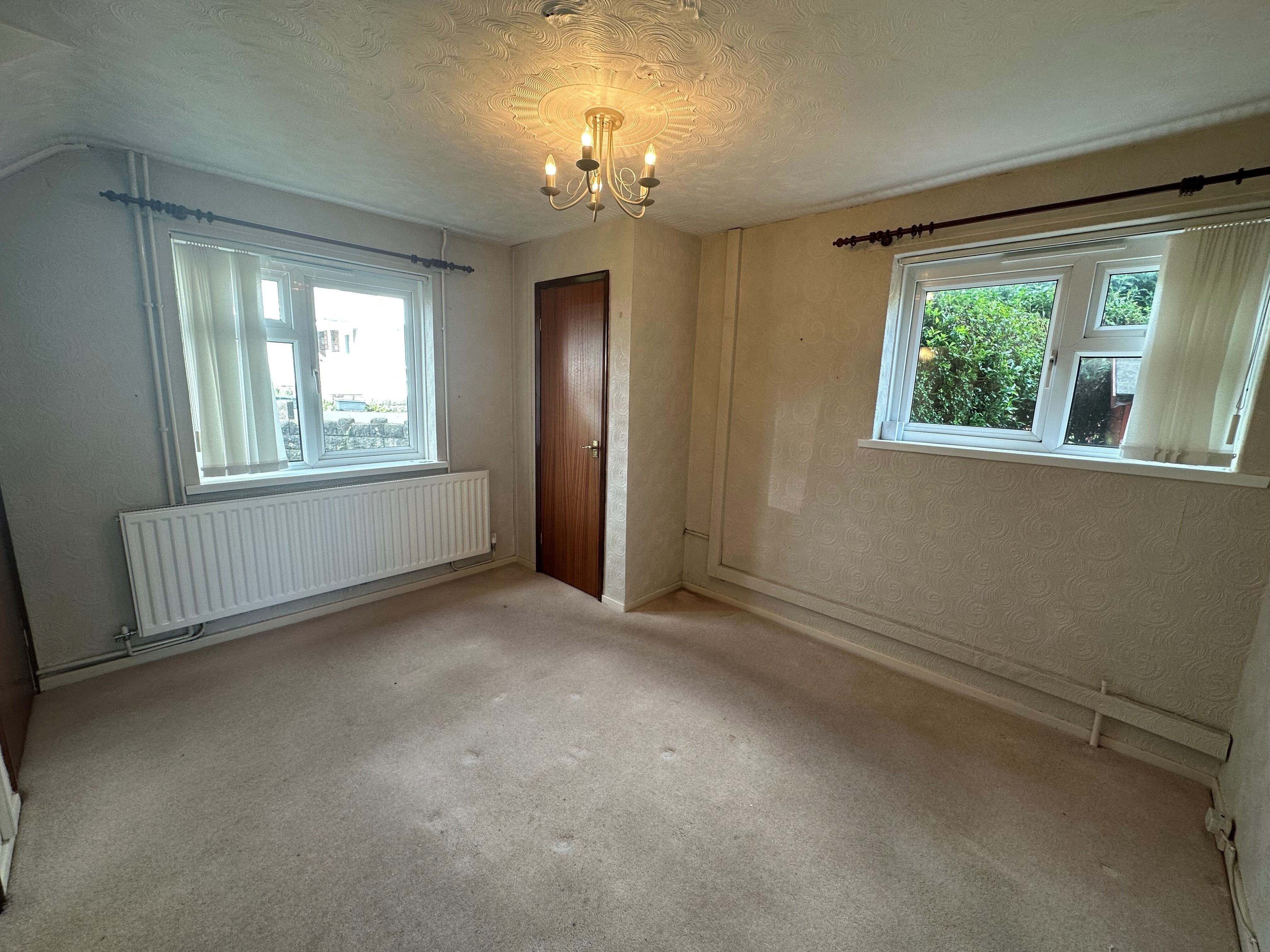 House Mayflower Close in Swansea