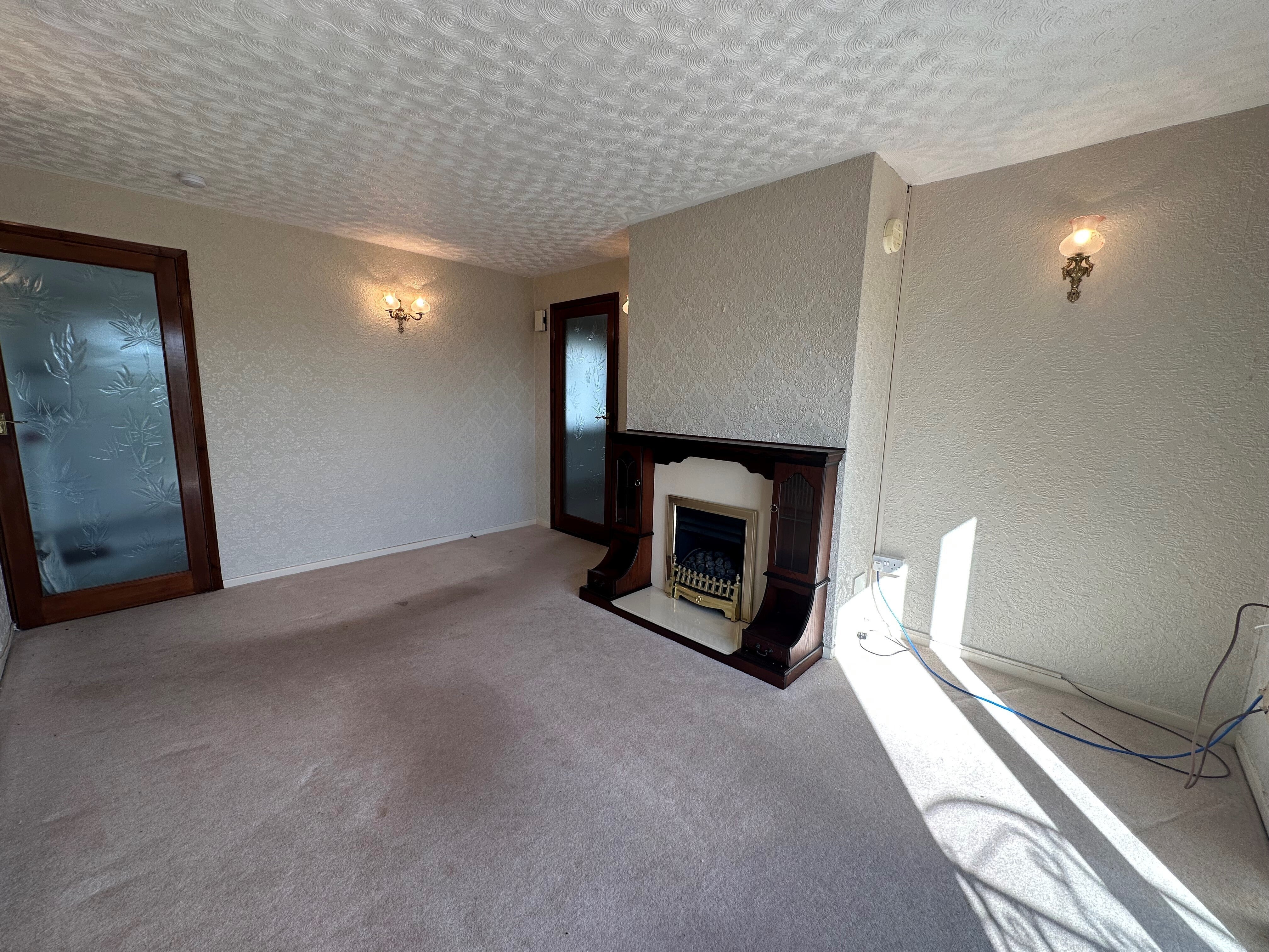 House Mayflower Close in Swansea