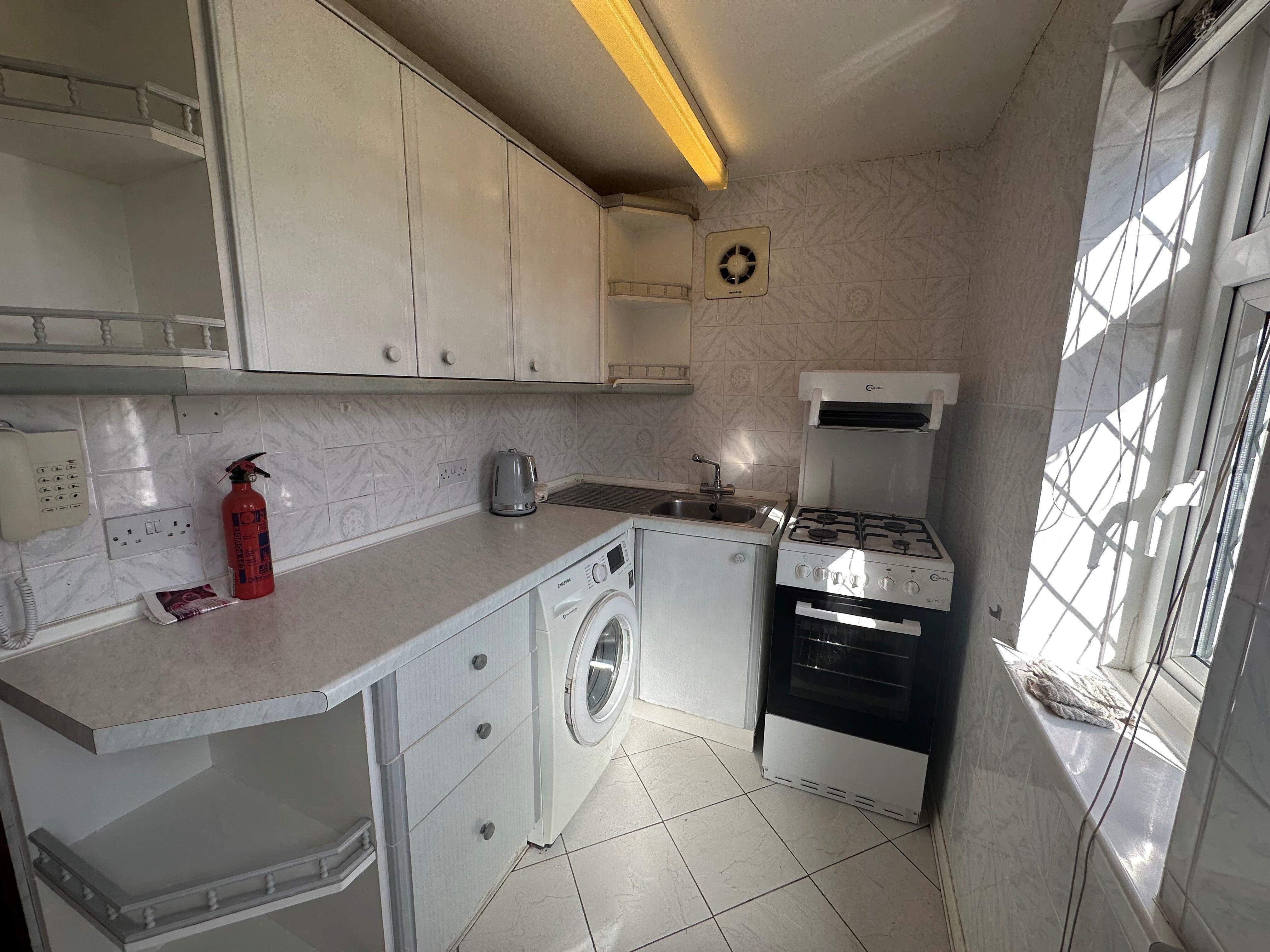 House Mayflower Close in Swansea