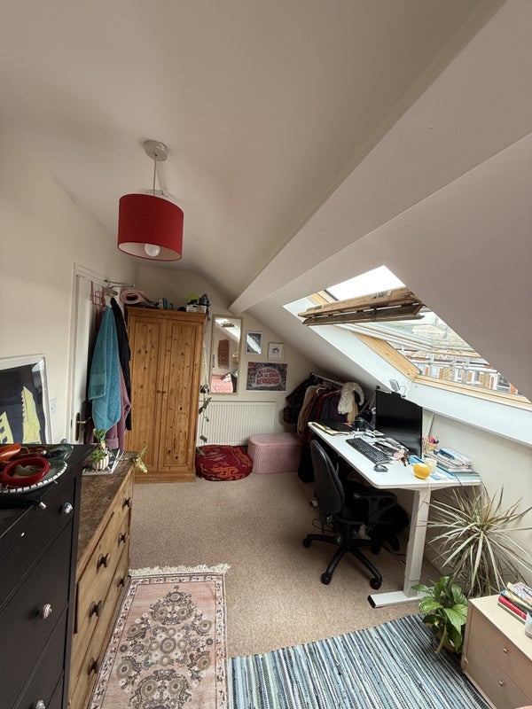 Room Hubert Grove in Greater London