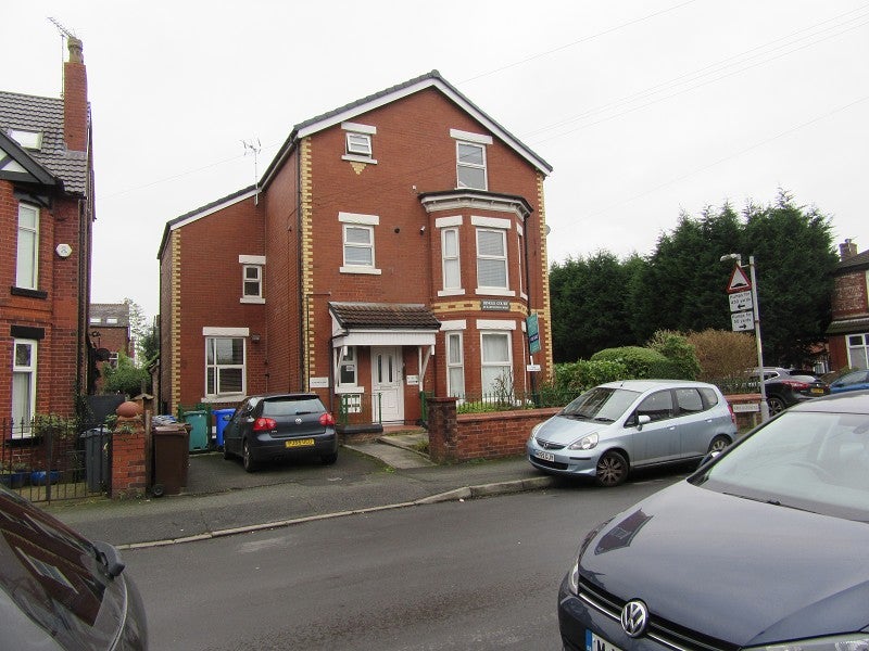Flat Hartington Road in Manchester