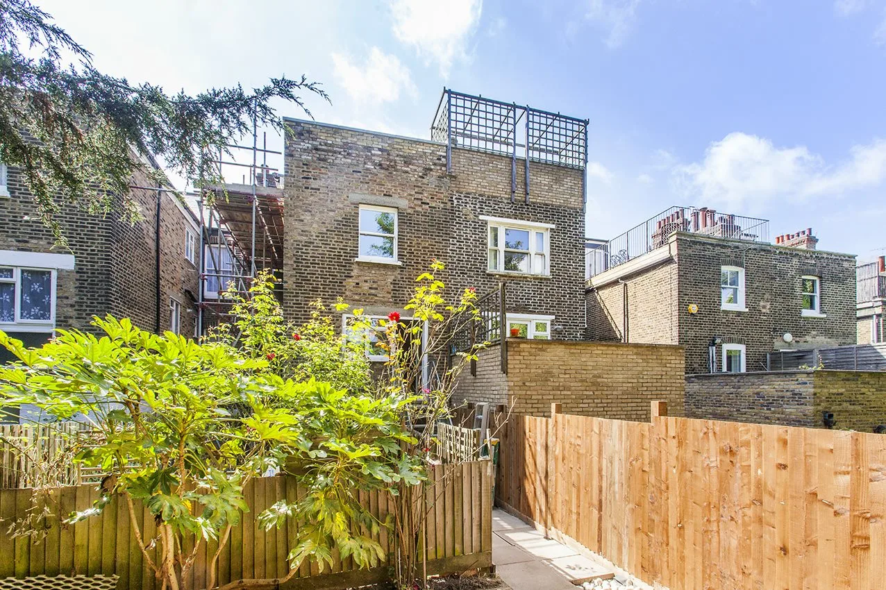 House Sherriff Road in Greater London