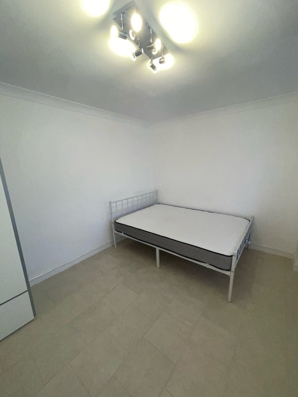 Room Fairfield Road in Epping Forest