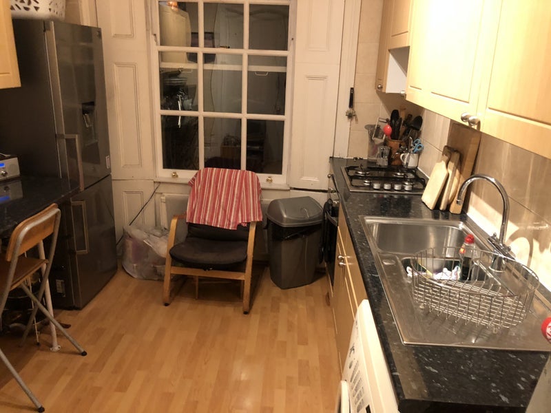 Room Stockwell Park Road in Greater London