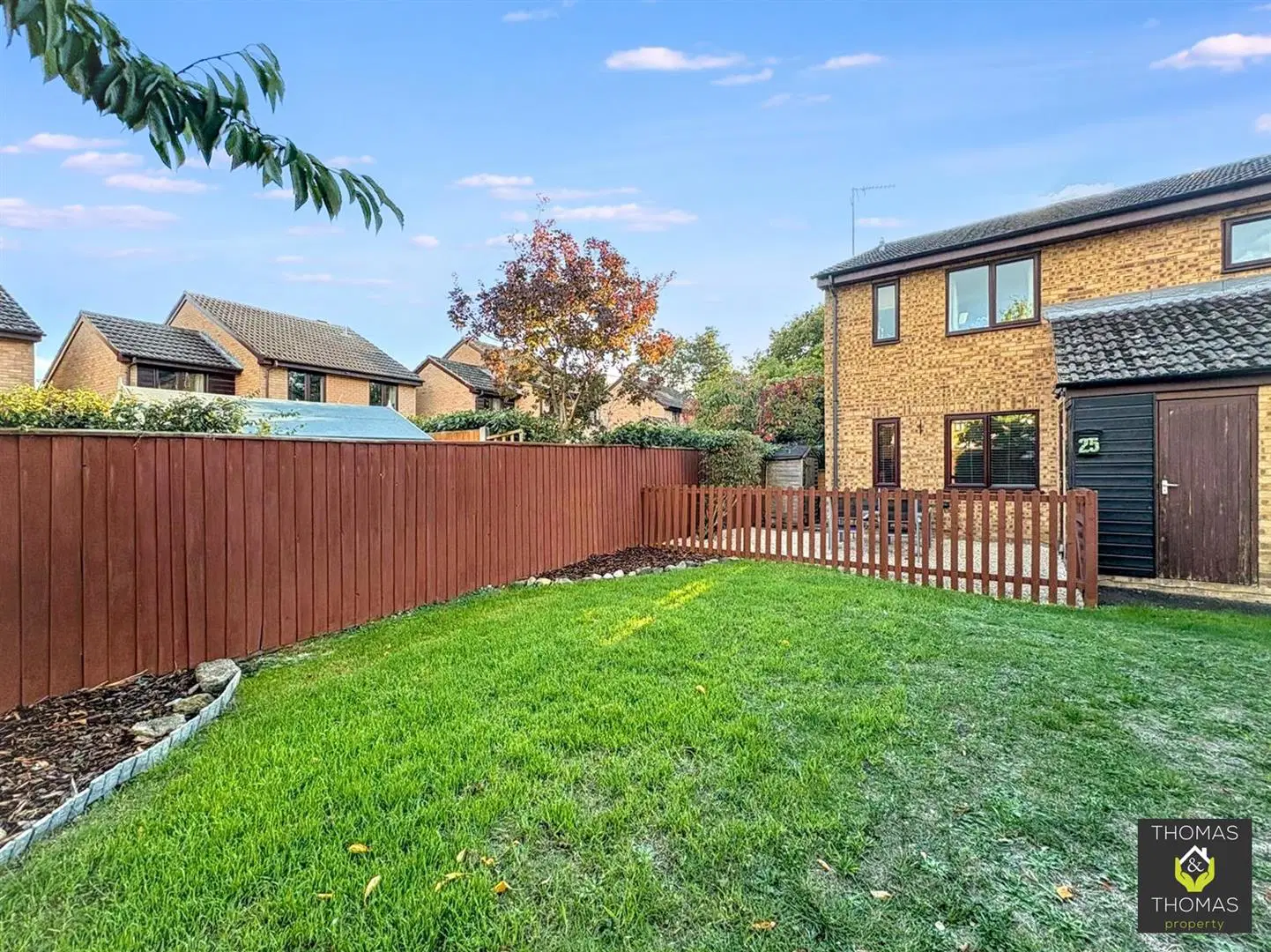 Flat Alders Green in Gloucester