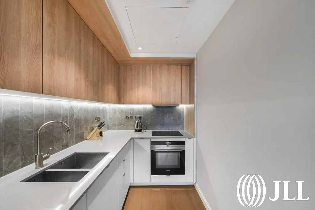 Flat Sancroft Street in Greater London