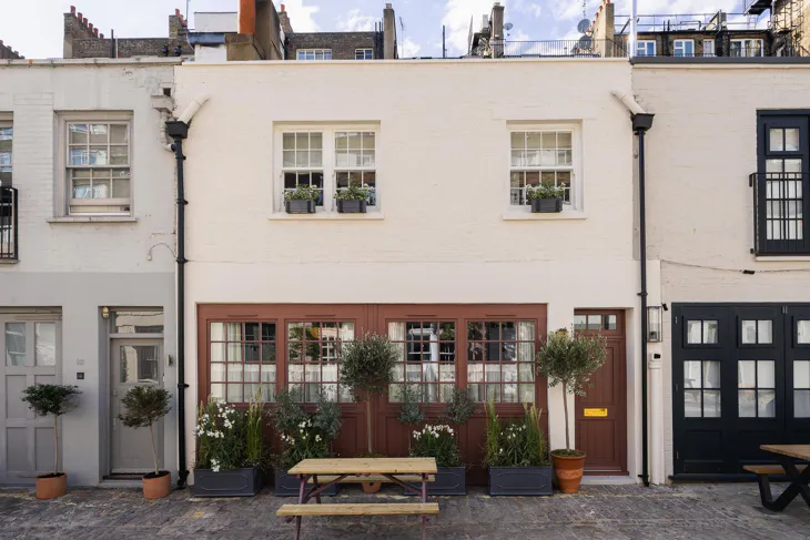 House Bathurst Mews in City of Westminster