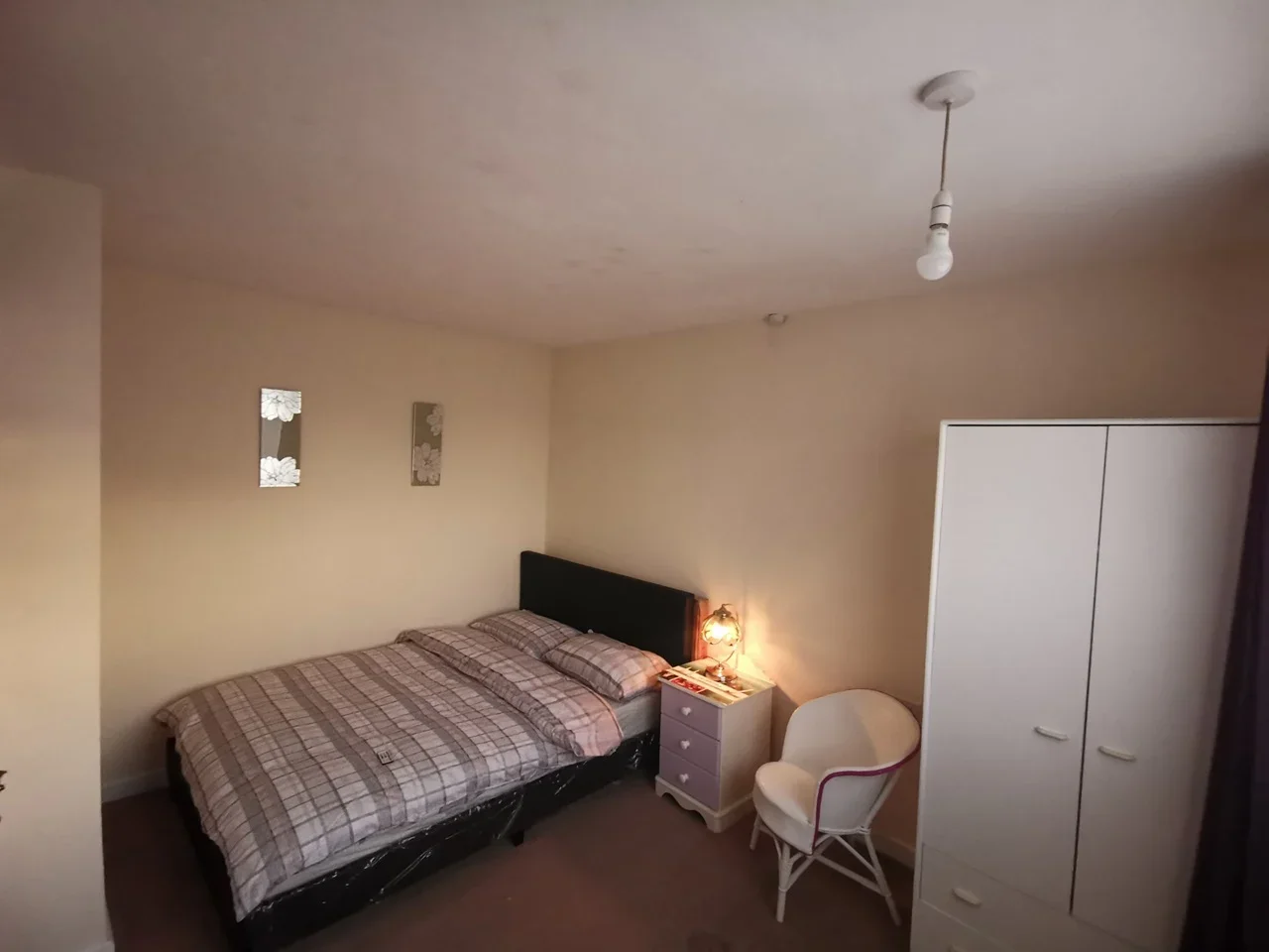 Room Oakum Court in Chatham