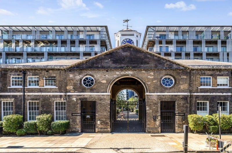 Flat Duke of Wellington Avenue in Greater London