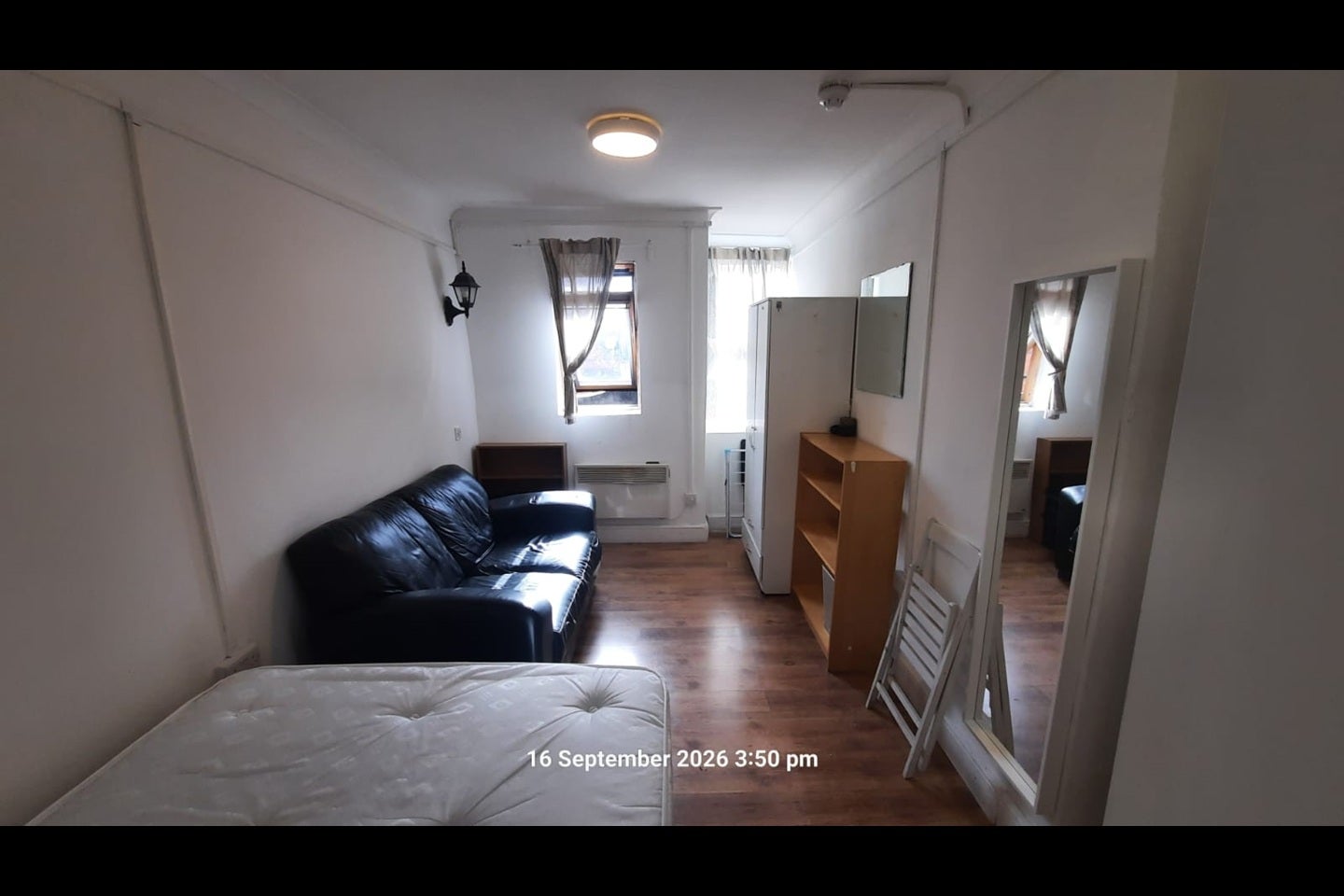 Flat Finchley Road in Greater London