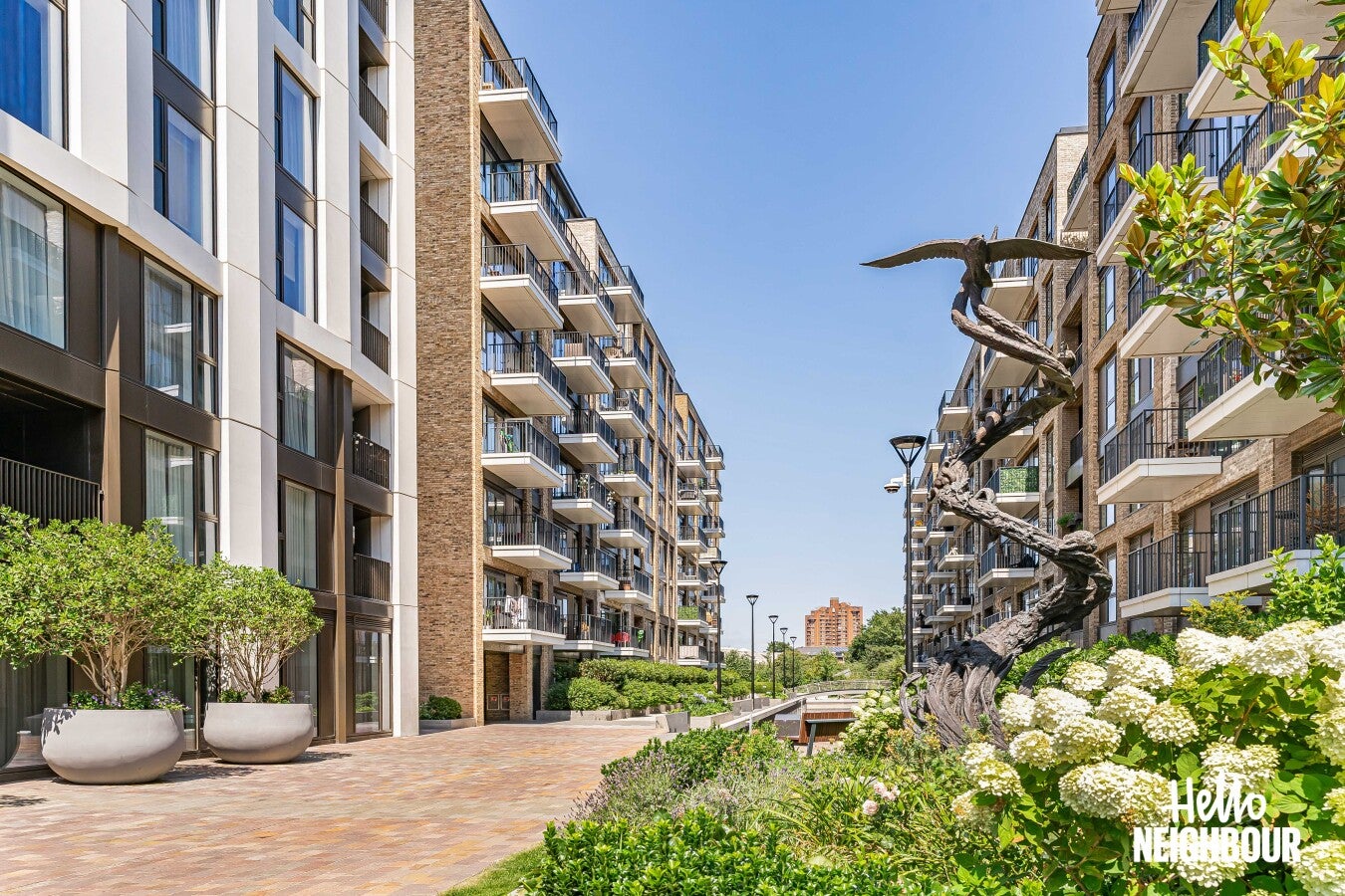 Flat Sands End Lane in Greater London