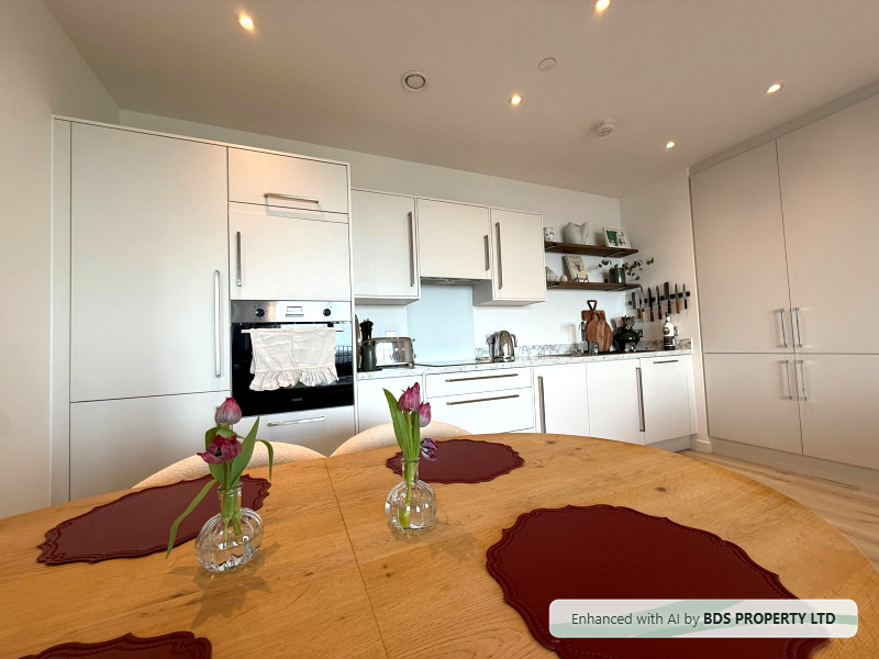 Flat Mulberry Circus in Greater London