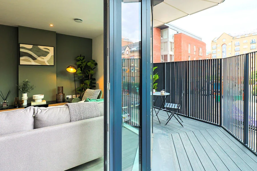 Flat Three Queens Lane in Bristol