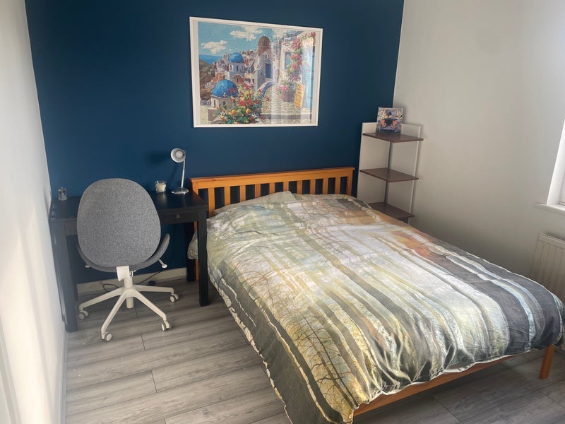 Room Cambridge Drive in Greater London