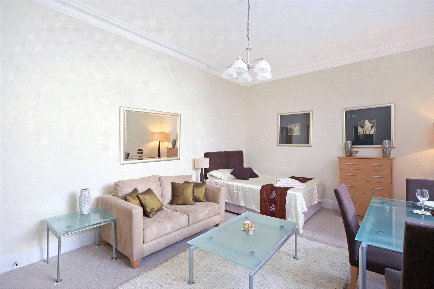 Flat Ashburn Gardens in Greater London