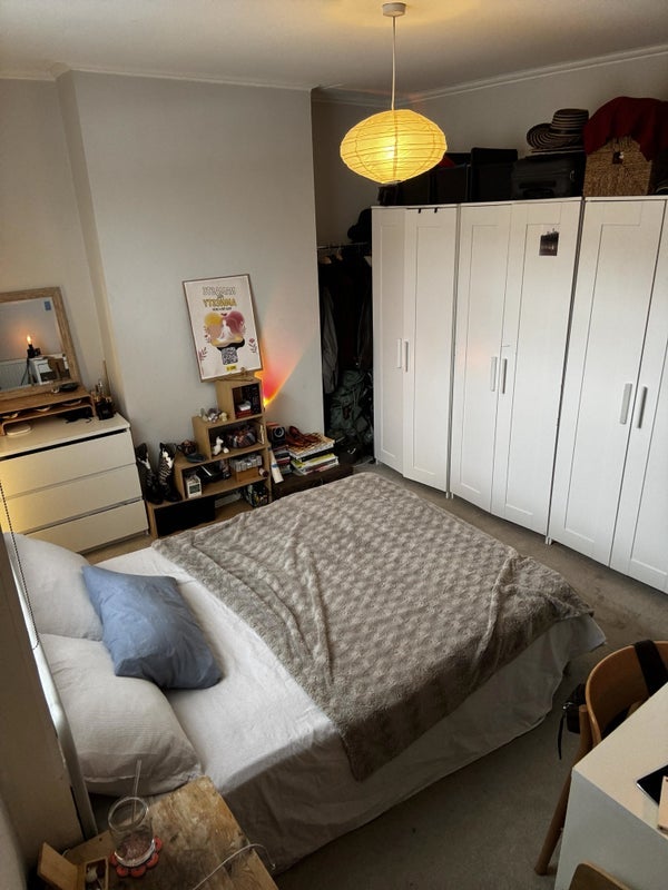 Room Englefield Road in Greater London
