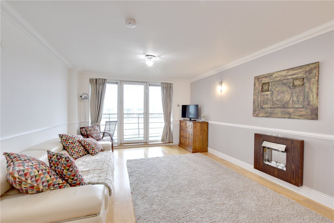 Flat Glaisher Street in Greater London