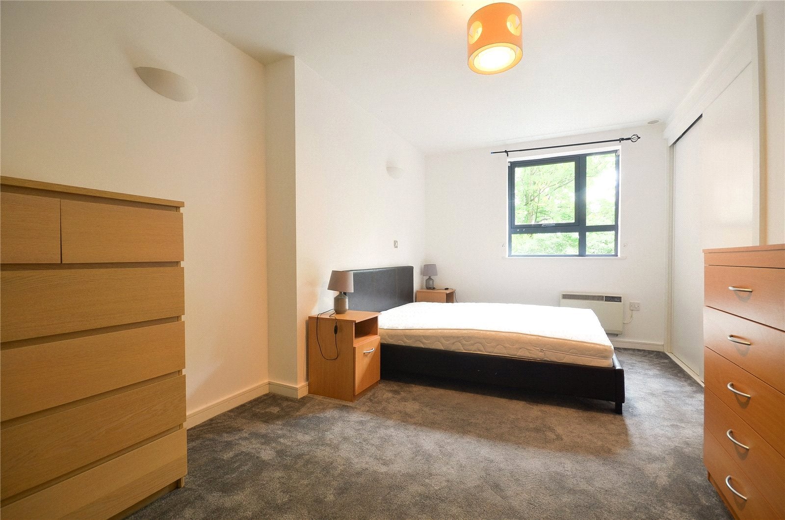 Flat Parrs Wood Road in Manchester