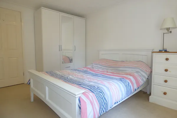 Flat Broadwater Down in Tunbridge Wells