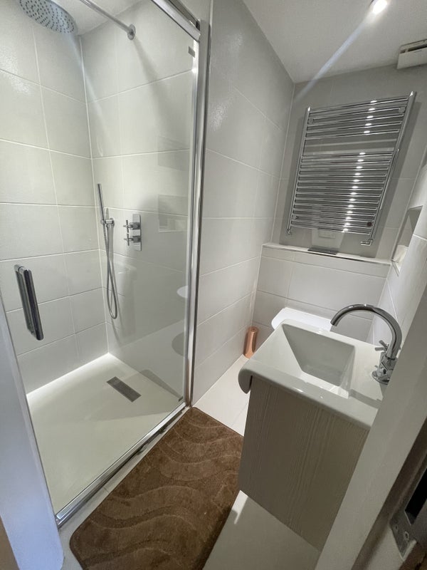 Room Ashmore Road in City of Westminster