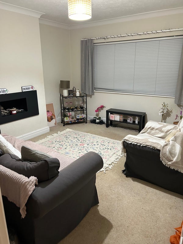 Room Allensbank Road in Cardiff
