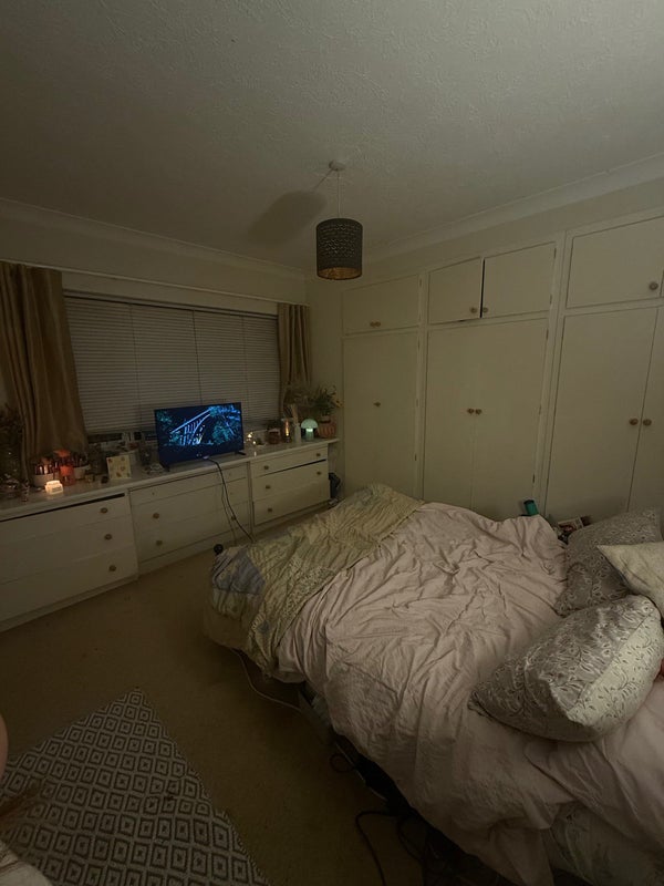 Room Allensbank Road in Cardiff