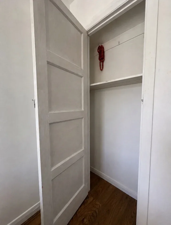 Room Sandown Way in Greater London