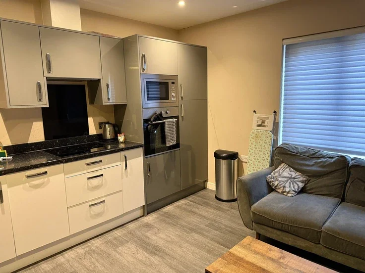 Flat Johnson Close in Borough of Runnymede