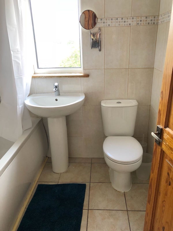 Room Woodmansterne Road in Greater London