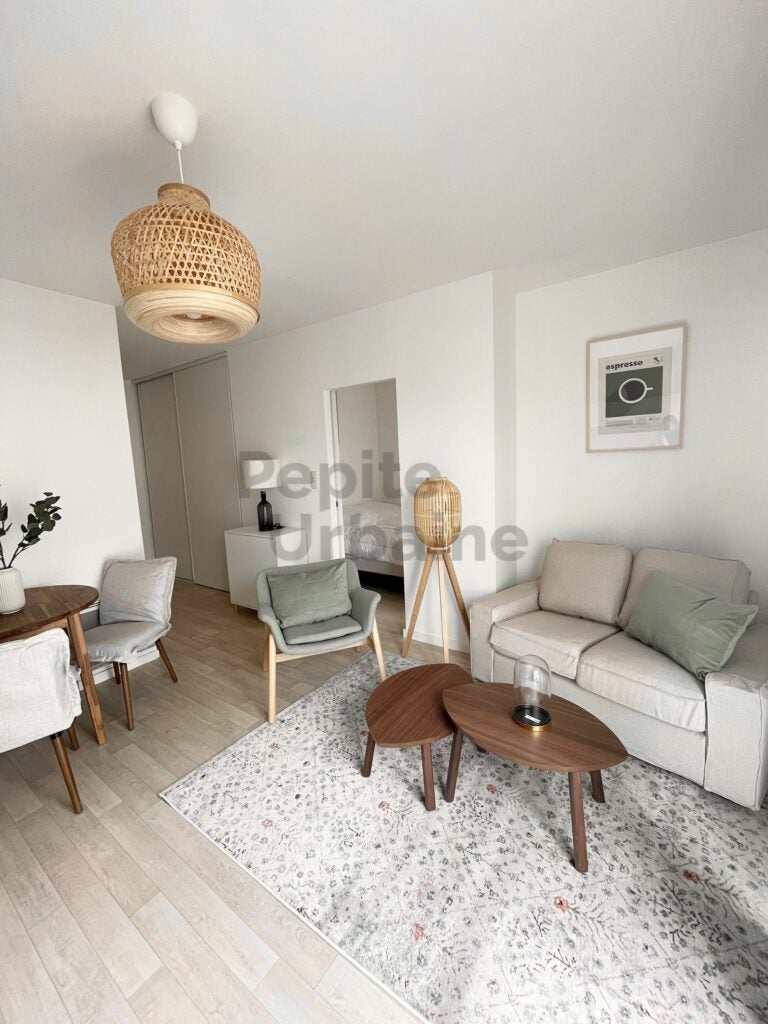 Flat Rue Léon Jost in Nantes