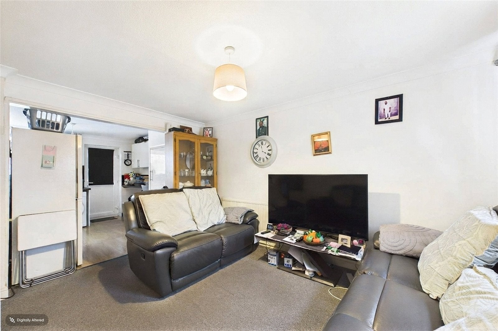 House Tuscan Close in Reading