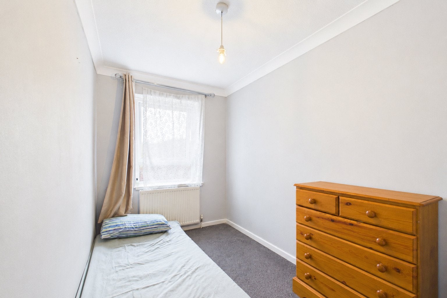 House Tuscan Close in Reading