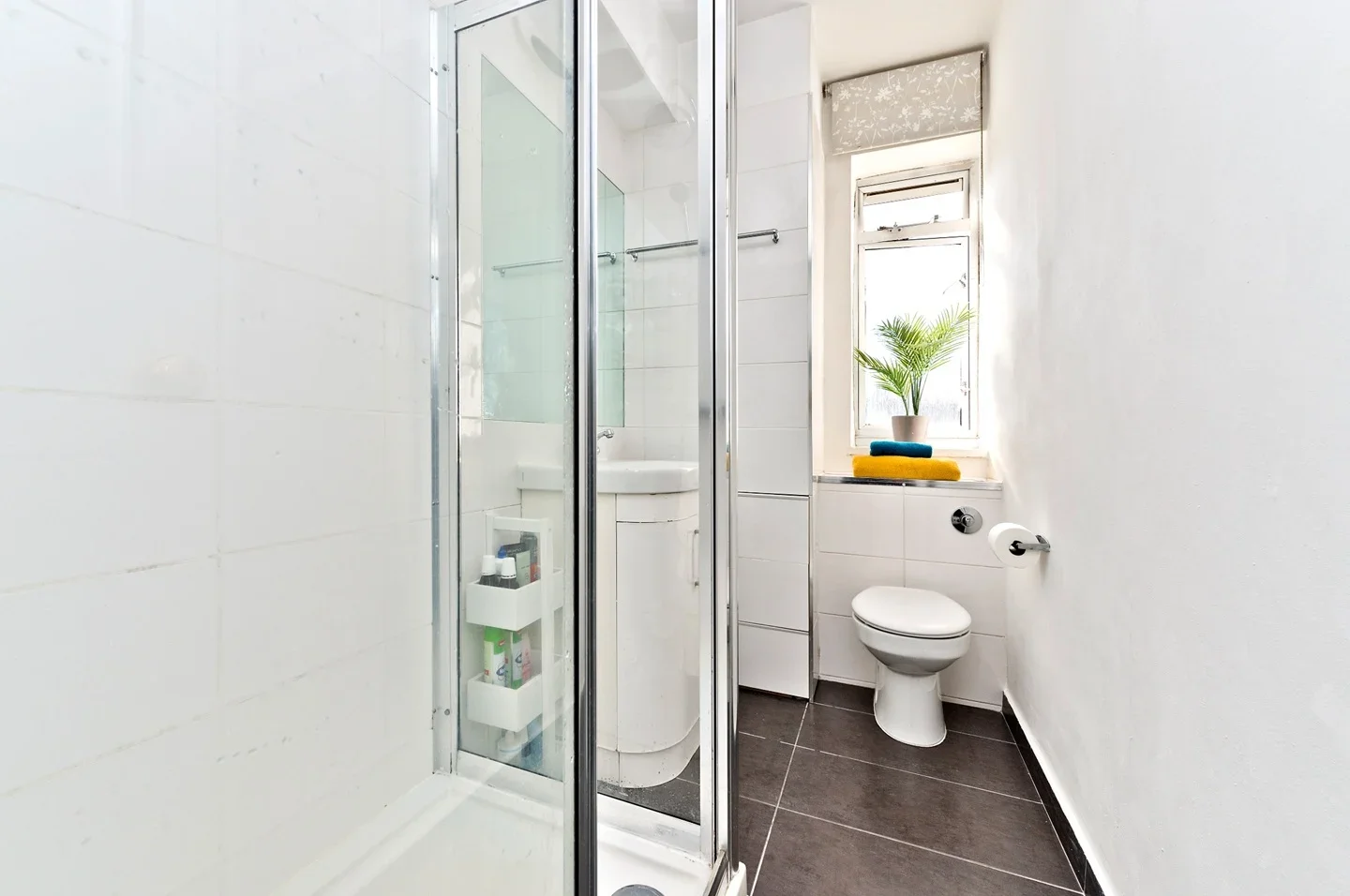 Flat Pond Place in Greater London